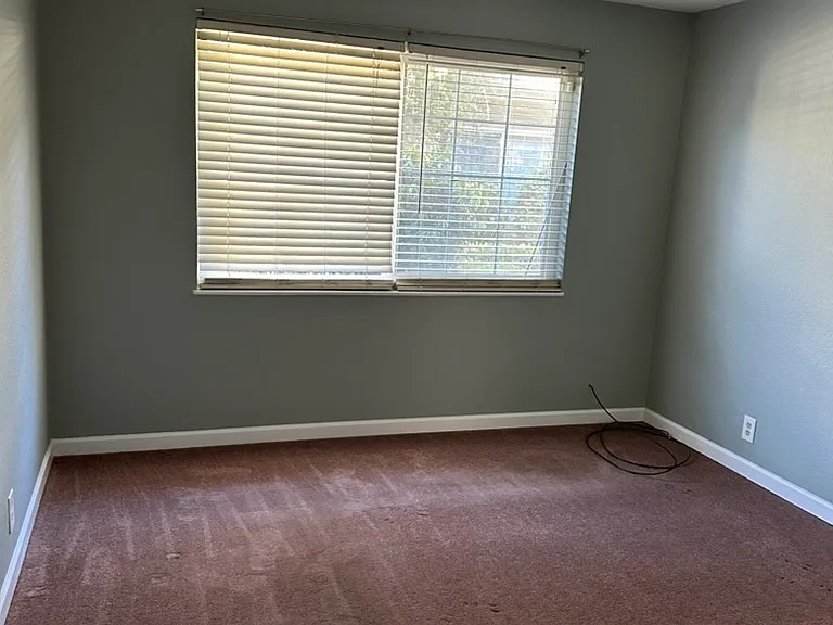 2930 Macarthur Blvd #4 — Photo 17
