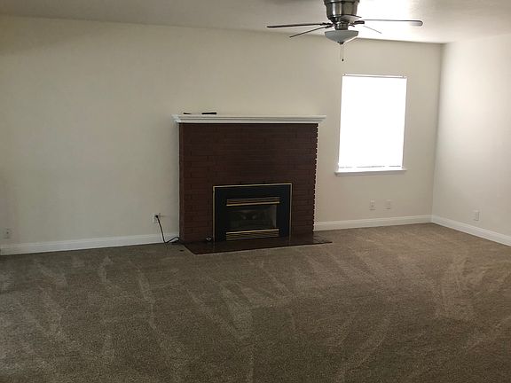3rd image of 1317 Vanderbilt Dr