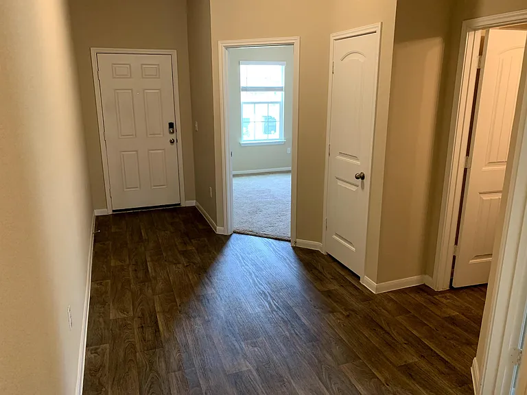160 Cherry Blossom Dr — Photo 3