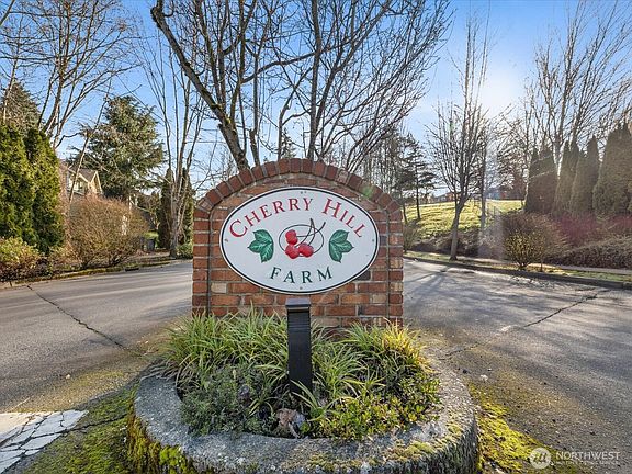 2nd image of 12103 NE 168th Place