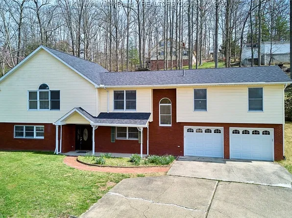 501 Mountview Dr, Elkview, WV 25071
