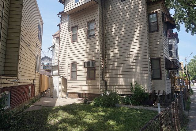 1st image of 3040 N Kimball Ave