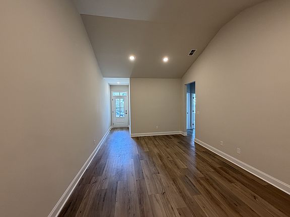 4th image of 416 W Stonehaus Xing