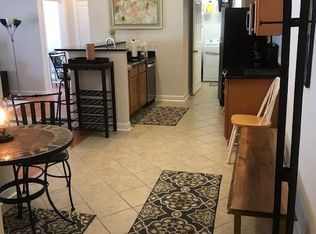 102 Sunset Cir UNIT 301, Greensboro, NC 27408