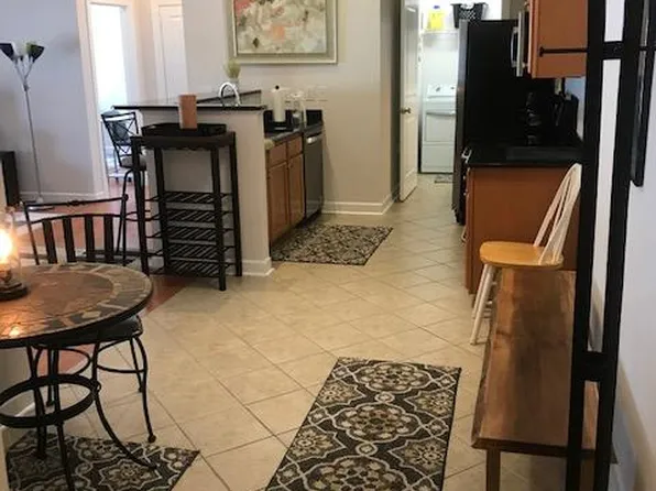 102 Sunset Cir, Greensboro, NC