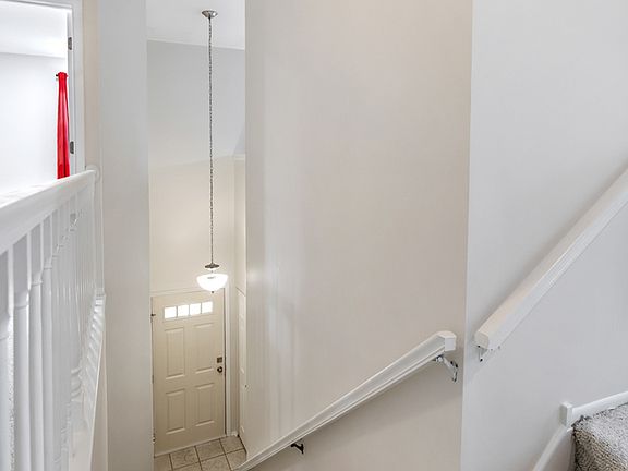 4th image of 164 White Branch Ct