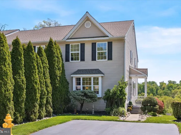 26 Linda Ln, Aston, PA 19014