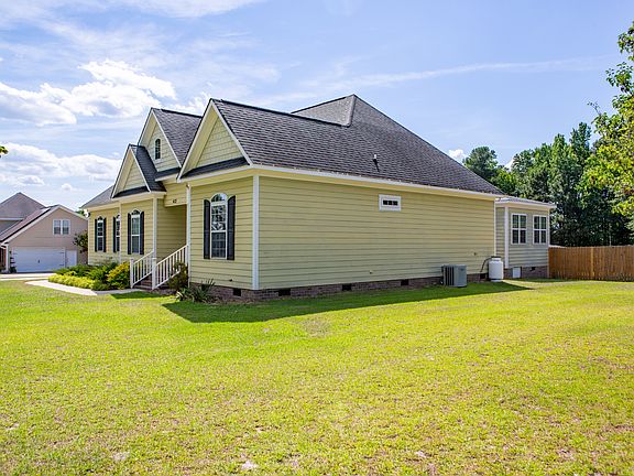 4th image of 432 Booth Pond Rd