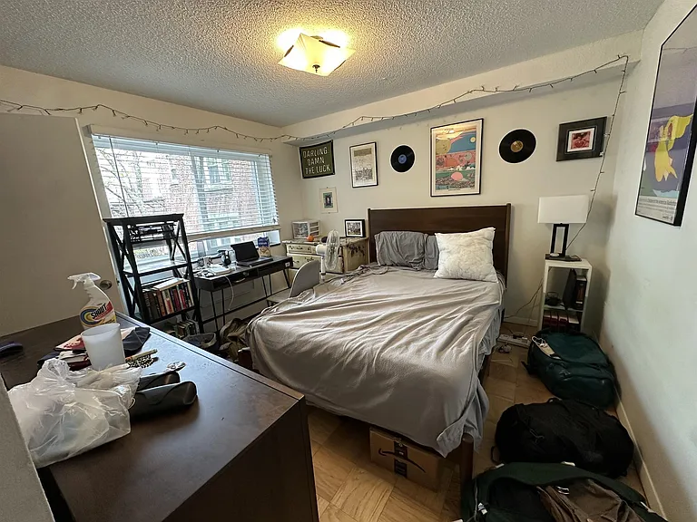 285 Harvard St — Photo 3