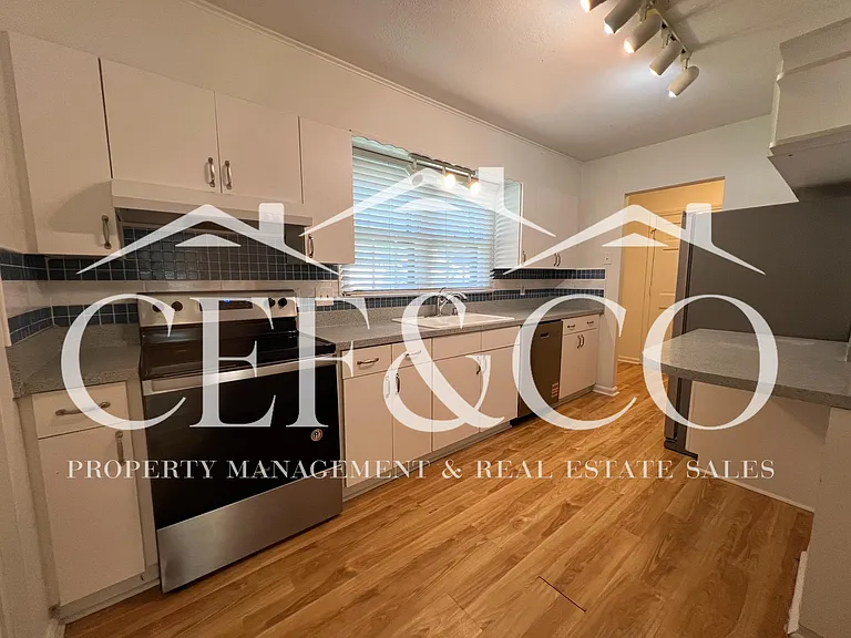 7 Summercreek Dr — Photo 10