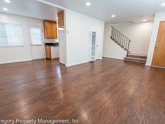 5th image of 2525 Lincoln Ave APT E