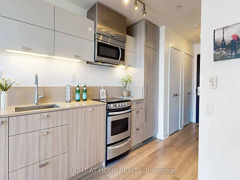 290 Adelaide St W #3603 — Photo 13