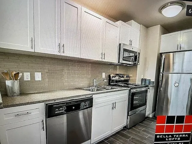2622 SW 74th St #A — Photo 4