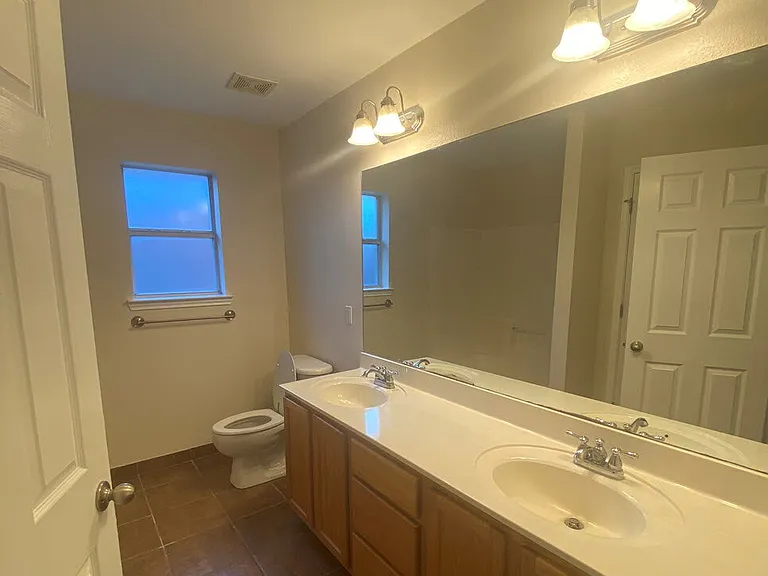 2908 Horseback Ct — Photo 9