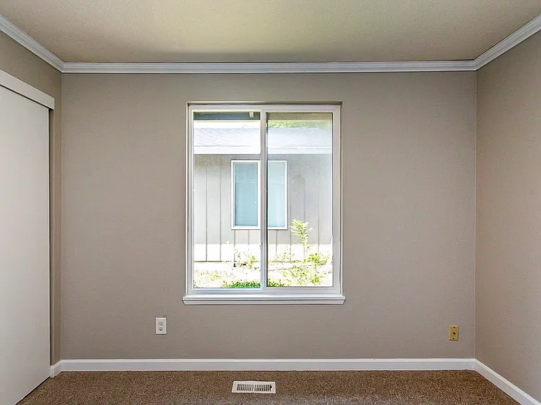 11740 SW 92nd Ave — Photo 6