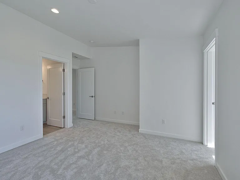 5617 SE Logan Ln — Photo 28