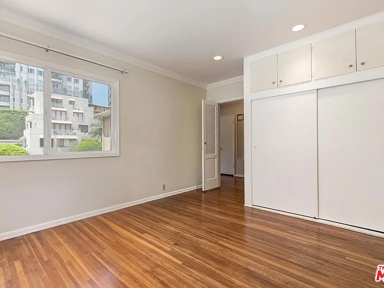 10574 Ashton Ave — Photo 10
