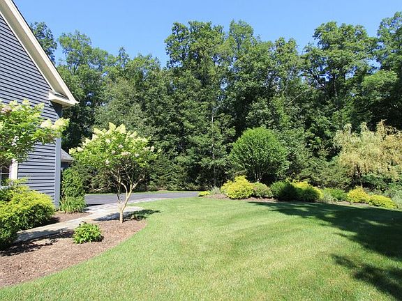 3rd image of 122 Salmons Hollow Rd