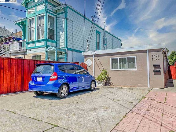 3rd image of 2021 Filbert St