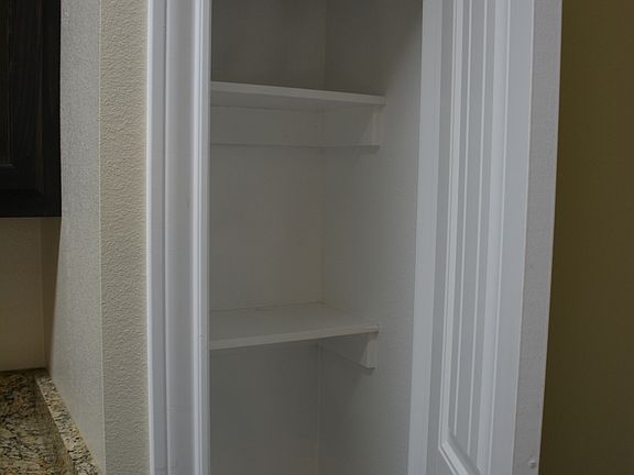 4th image of 802 E 21st St APT 18