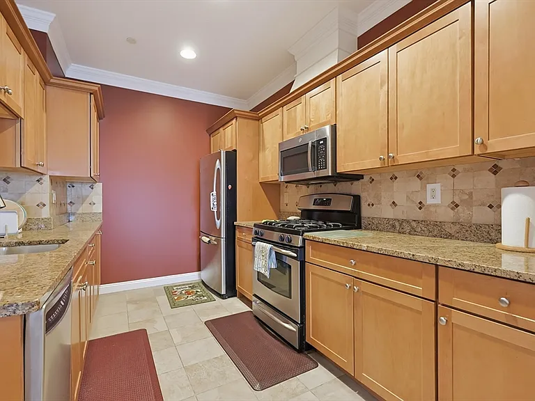 142 Bigelow St #304 — Photo 2