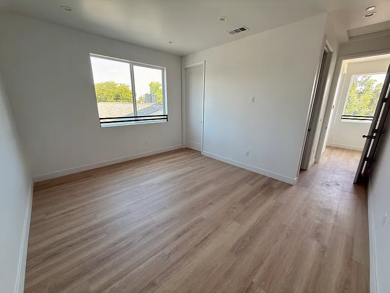 22657 Valerio St #7402 — Photo 24