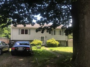 24 Pequot Ave, Warwick, RI 02889