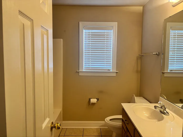3225 Hammond Dr — Photo 7