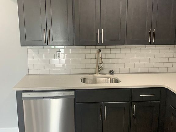 4th image of 1207 S Howard St Unit 7