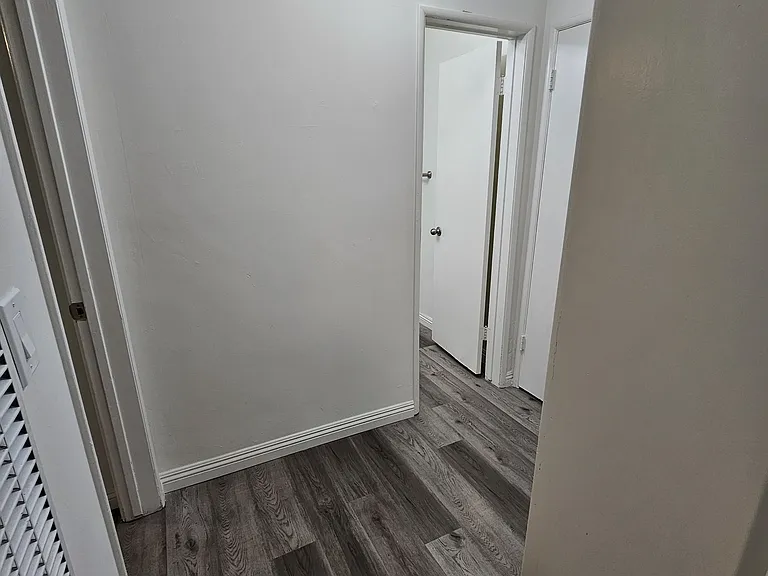 916 N Sierra Bonita Ave — Photo 9