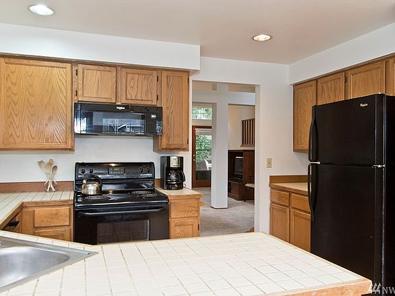 5th image of 4112 244th Ln SE
