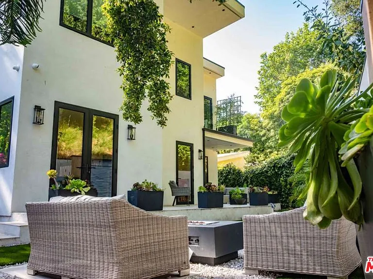 1734 N Beverly Glen Blvd — Photo 40