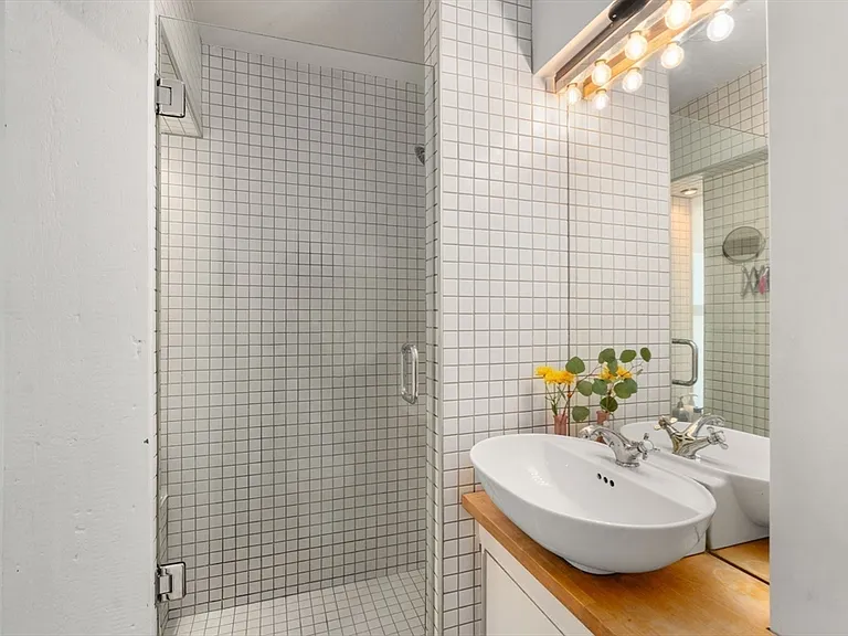 67 Dudley St #SF — Photo 12