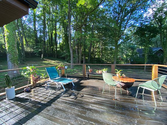 Deck / Backyard