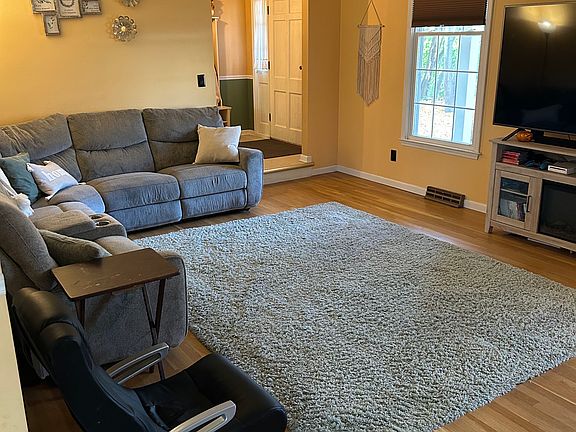 5th image of 9286 N 51st St