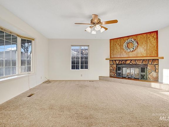 5th image of 1065 Park Meadows Dr
