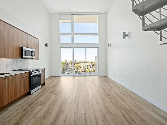 2nd image of 3740 5th Ave #505