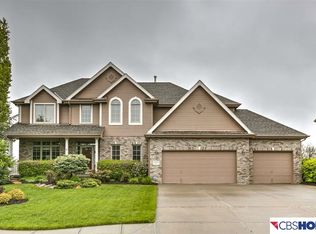 18634 Lamont St, Omaha, NE 68130