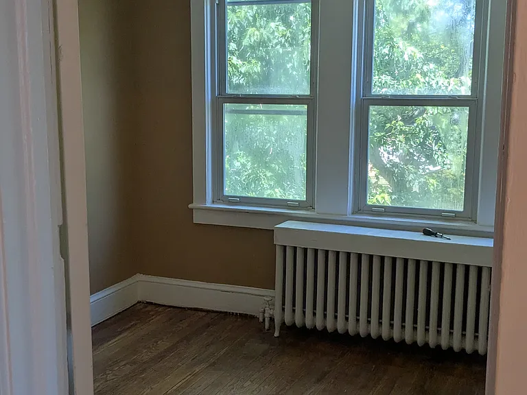 125 Ryon Ave #2 — Photo 4