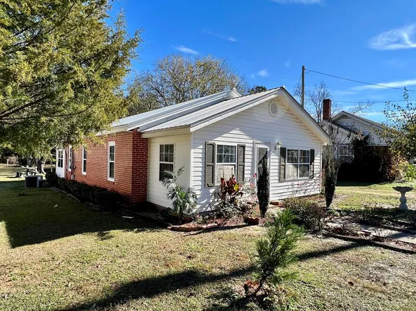 206 N Johnson St, Samson, AL 36477