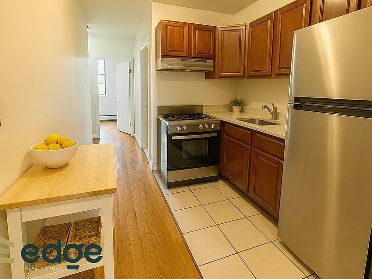 166 Harman St #3L — Photo 6