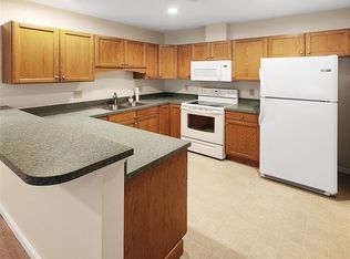 1056 Victoria St APT A16, New Bedford, MA 02745