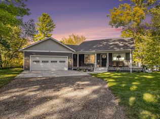 22 E Kenwood Rd, Twin Lake, MI 49457