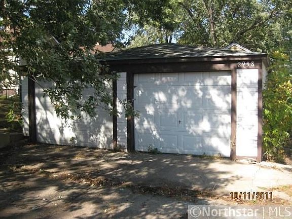4th image of 2938 Thomas Ave N