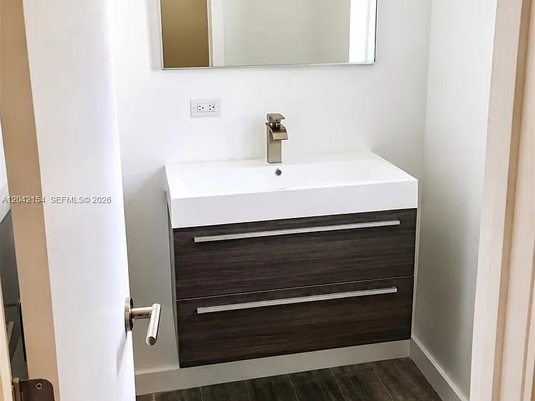 3612 SW 1st Ave — Photo 5