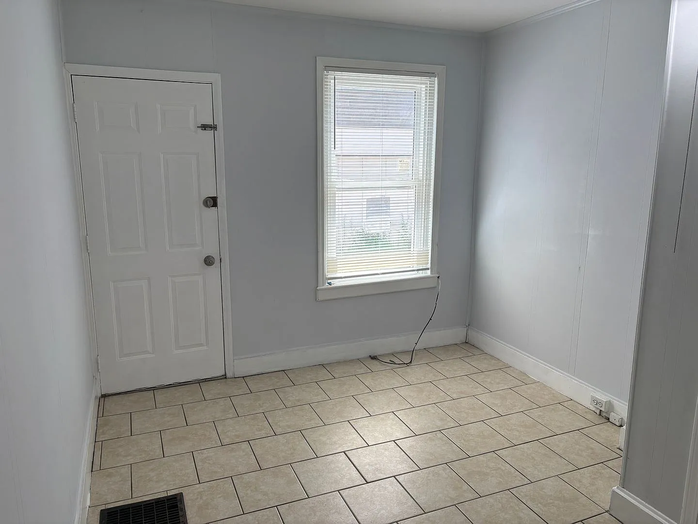 2 Bed - West Chester Borough — Photo 3
