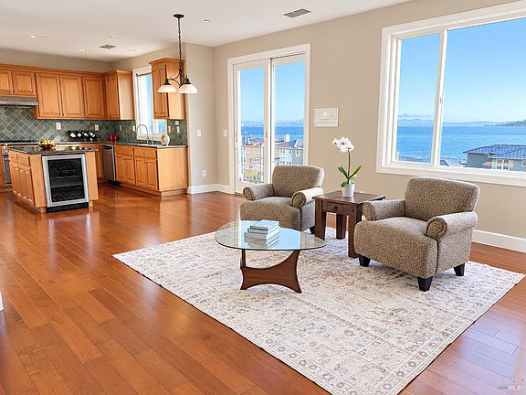 4th image of 506 Seacliff Place