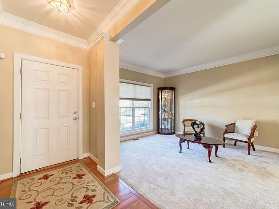 5th image of 8122 Gilroy Dr