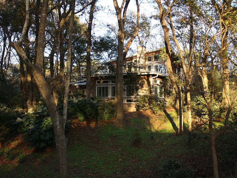 2nd image of 294 N Dogwood Trl