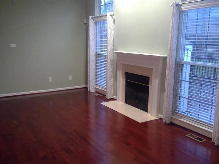 305 Sweetwater Ct — Photo 23